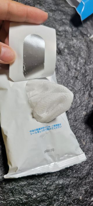 [갸스비] 땀, 유분의 불쾌함을 한 장으로 싹싹 훼이셜 페이퍼 15매 , 바디 페이퍼 30매 2종구성 — 3점을 준 리뷰어가 2021년 5월 올린 사용 사진