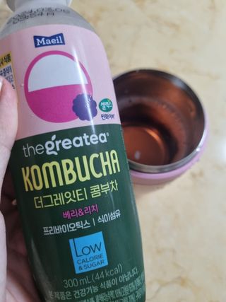 더그레잇티 콤부차 [매일유업] 더그레잇티 44kcal 콤부차 300ml *12개입 (오리지널 6개+베리리치 6개) — 5점을 준 리뷰어가 2023년 8월 올린 사용 사진