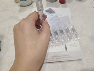 유니베르소 산소앰플 7일 집중케어 앰플 — 4점을 준 리뷰어가 2021년 8월 올린 사용 사진