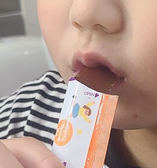 베거스코리아 [콜리케어] 키즈 홍삼콜리 딸기맛 14포 — 5점을 준 리뷰어가 2021년 10월 올린 사용 사진