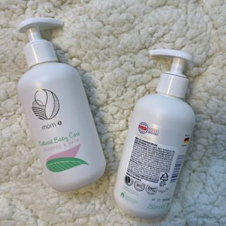 mom e 맘이 내추럴 베이비 케어 샴푸앤바스+로션 — 4점을 준 리뷰어가 2021년 1월 올린 사용 사진