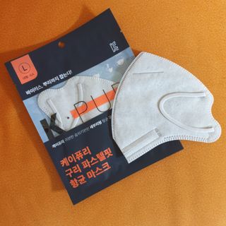 케이퓨리 귀편한 숨쉬기편한 새부리형 항균 구리마스크 대형 — 5점을 준 리뷰어가 2022년 11월 올린 사용 사진