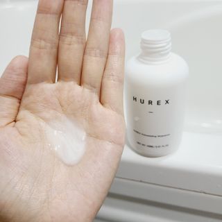 [HUREX] 휴렉스 볼류마이징 탈모완화 기능성 샴푸 본품+휴대용 — 5점을 준 리뷰어가 2021년 8월 올린 사용 사진