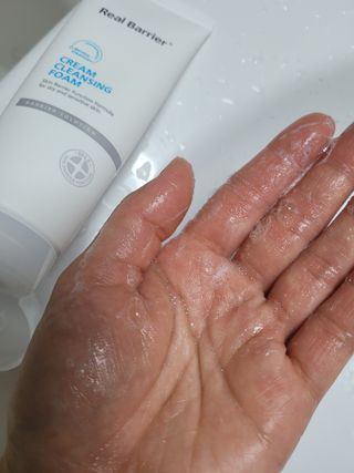 GINGER6 하이드레이팅 진저 워터 폼클렌징 — 4.5점을 준 리뷰어가 2021년 10월 올린 사용 사진