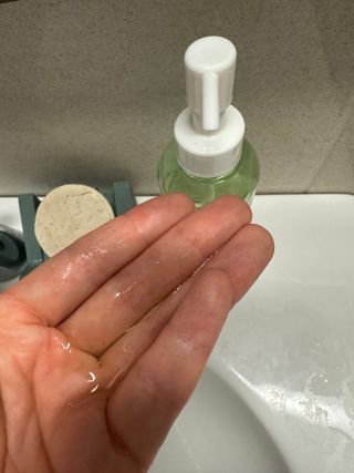 스킨큐어 산다화 순한 클렌징 동백 오일 200ml — 5점을 준 리뷰어가 2023년 8월 올린 사용 사진