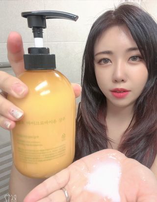방방곳곳 편림초 마이크로바이옴 샴푸 — 5점을 준 리뷰어가 2022년 4월 올린 사용 사진