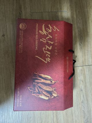 서울약사신협_프리미엄 6년근 홍삼진액_70mlx30포 — 5점을 준 리뷰어가 2021년 2월 올린 사용 사진