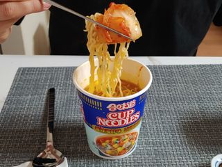 NISSIN 닛신 컵누들  4종 - 씨푸드오리지날, 씨푸드 스파이시, 씨푸드 커리, 씨푸드 XO소스 — 4점을 준 리뷰어가 2021년 11월 올린 사용 사진