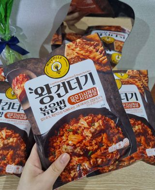 한성기업 무볼레 왕건더기 볶음밥 묵은지삼겹살 — 5점을 준 리뷰어가 2021년 10월 올린 사용 사진