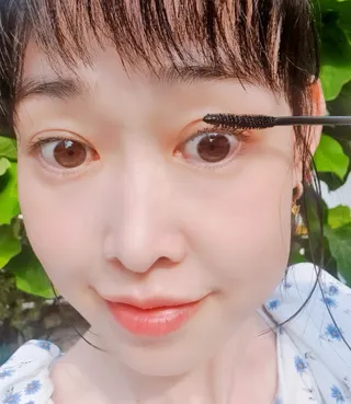 더소설 소설 블랙아이래쉬 세럼 10g(SOSEOL BLACK EYELASH SERUM 10g) — 5점을 준 리뷰어가 2023년 6월 올린 사용 사진