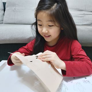 움직이는 종이로봇 - 로빗 로얄버전 움직이는 종이 로봇 - 로빗 — 4점을 준 리뷰어가 2021년 2월 올린 사용 사진