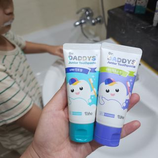 닥터데디스 안심불소 튼튼치약(청포도, 민트 중 택 1) 60g + 여행용 미니 치약 15g — 5점을 준 리뷰어가 2022년 9월 올린 사용 사진