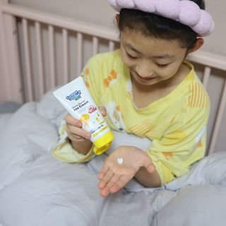 포멀비 키즈 더마베리어 아토 세트(크림 120ml+워시 300ml+스틱밤 18g) — 4.5점을 준 리뷰어가 2023년 12월 올린 사용 사진