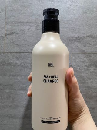 패스트힐(fast heal) 패스트힐 탈모증상완화샴푸 470ml — 5점을 준 리뷰어가 2023년 9월 올린 사용 사진