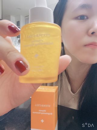 체르엠 스템앤셀 비타민 브라이트닝 에센스 30ml 1개 — 4점을 준 리뷰어가 2021년 9월 올린 사용 사진