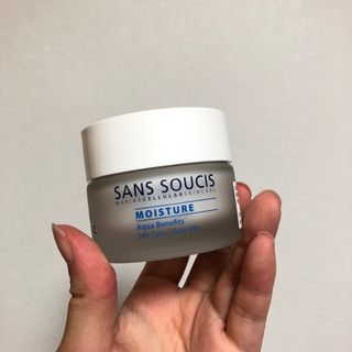 산수시 아쿠아 베네핏 24h 수부지 물광 속건조 수분크림 50ml — 4.5점을 준 리뷰어가 2021년 7월 올린 사용 사진