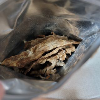 [보헤리] 국내산 강아지 육포간식 바삭 64 2종 — 5점을 준 리뷰어가 2022년 4월 올린 사용 사진