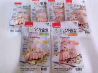 굽네몰 [굽네] 훈제 닭가슴살 2종 6팩 — 5점을 준 리뷰어가 2021년 8월 올린 사용 사진