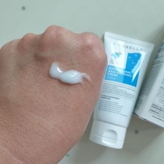 랑벨 수퍼내츄럴 아쿠아 수딩 크림 100ml — 5점을 준 리뷰어가 2022년 6월 올린 사용 사진