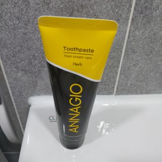 [지오클린] 안나지오 구취케어  기능성 치약 칫솔 세트 (칫솔 5 개+치약 100g 1 개 ) — 4점을 준 리뷰어가 2022년 6월 올린 사용 사진