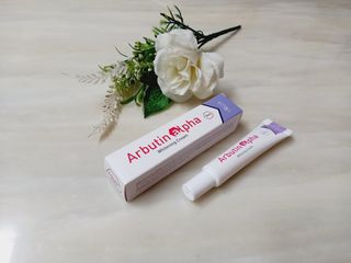 이엔코스 알부틴 알파 화이트닝크림 — 5점을 준 리뷰어가 2021년 4월 올린 사용 사진