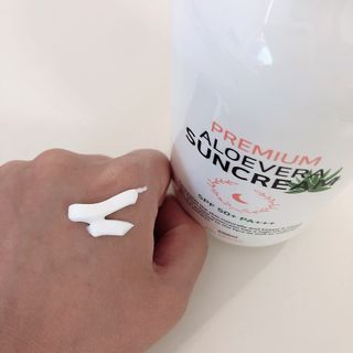 [닥터문] 프리미엄 알로에베라 선크림 500ml — 5점을 준 리뷰어가 2022년 6월 올린 사용 사진