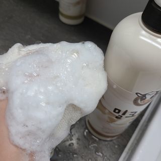 [과일나라] 대용량 밀크퐁당 바디로션+바디워시 2종 — 5점을 준 리뷰어가 2021년 10월 올린 사용 사진