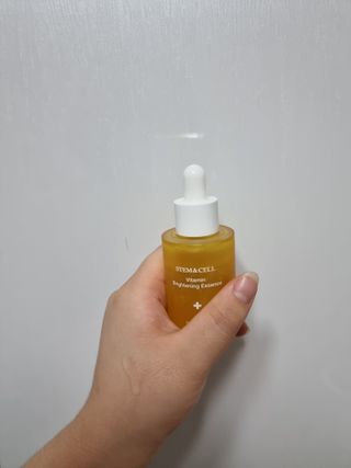 체르엠 스템앤셀 비타민 브라이트닝 에센스 30ml 1개 — 5점을 준 리뷰어가 2021년 10월 올린 사용 사진