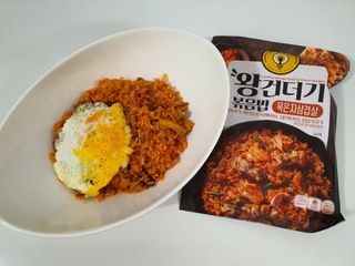 한성기업 무볼레 왕건더기 볶음밥 묵은지삼겹살 — 5점을 준 리뷰어가 2021년 10월 올린 사용 사진