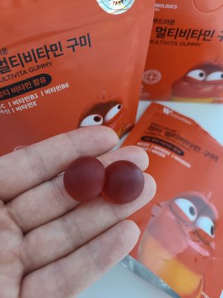 [푸름웰니스] 라바 멀티비타민 구미 36g — 5점을 준 리뷰어가 2022년 2월 올린 사용 사진