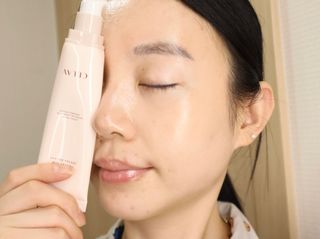 프리마인 선크림만 바꿨을 뿐인데 매일 물 2L챙겨먹고 기초케어 완벽하게 한 물빛피부 완성,셀라브UV프로텍터 — 5점을 준 리뷰어가 2023년 8월 올린 사용 사진
