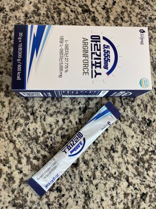 자연에온 아르긴포스 L-아르기닌 5555mg 스틱 15개입 1박스 — 5점을 준 리뷰어가 2021년 4월 올린 사용 사진