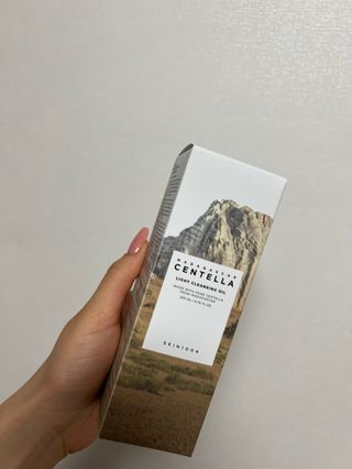 스킨1004 [SKIN1004] 마다가스카르 센텔라 라이트 클렌징 오일 200ml — 5점을 준 리뷰어가 2024년 7월 올린 사용 사진