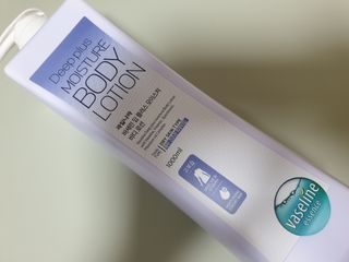 [과일나라] 바세린 모이스처 바디로션 1000ml 2종 — 5점을 준 리뷰어가 2021년 10월 올린 사용 사진