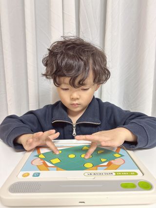 크레타탭 차세대 사고력 유아수학 학습기 페이퍼 태블릿 — 5점을 준 리뷰어가 2024년 1월 올린 사용 사진