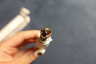 산수시 일루미네이팅 펄 영양 다크서클 스틱 아이 크림 케어 15ml — 4점을 준 리뷰어가 2021년 6월 올린 사용 사진