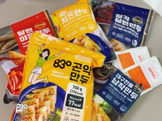 (주)성경순만두 곤약만두.콘치즈만두,삼각당면만두,당면 야끼만두,대구전통 납작만두,떡뽁이 매콤소스,달콤소스 — 5점을 준 리뷰어가 2023년 4월 올린 사용 사진