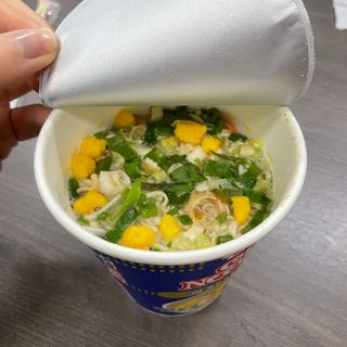 NISSIN 닛신 컵누들  4종 - 씨푸드오리지날, 씨푸드 스파이시, 씨푸드 커리, 씨푸드 XO소스 — 5점을 준 리뷰어가 2022년 2월 올린 사용 사진