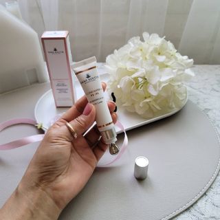 산수시 일루미네이팅 펄 영양 다크서클 스틱 아이 크림 케어 15ml — 5점을 준 리뷰어가 2021년 6월 올린 사용 사진