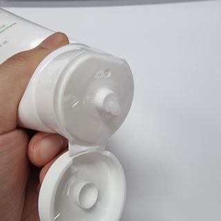 유이크 바이옴 레미디 수딩크림 (50ml) — 4.5점을 준 리뷰어가 2022년 7월 올린 사용 사진