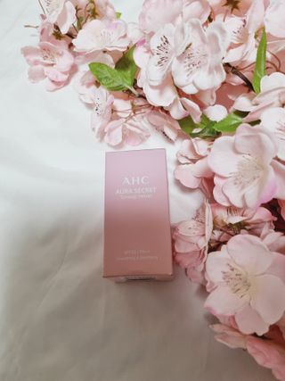 AHC 아우라 시크릿 톤업 벨벳 — 4.5점을 준 리뷰어가 2021년 4월 올린 사용 사진