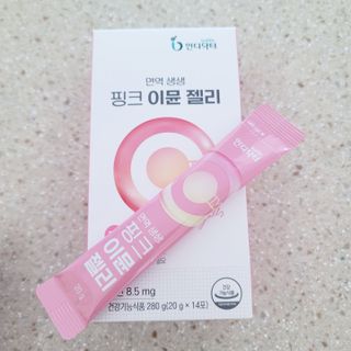인디닥터 면역 생생 핑크 이뮨 젤리 + 타이탄 BCAA 프로틴 젤리스틱 — 5점을 준 리뷰어가 2022년 3월 올린 사용 사진