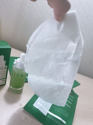 코드네이처 비아미 시카 더블 앰플 과 마스크[5장] — 4점을 준 리뷰어가 2021년 7월 올린 사용 사진