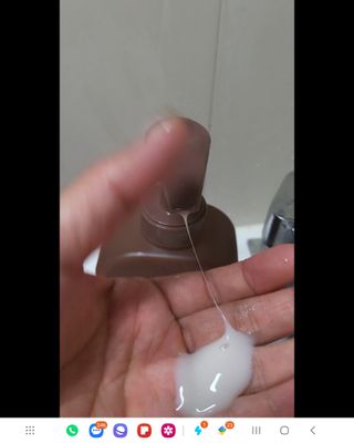 [딸로] 비어이스트테라피 스칼프 샴푸 — 5점을 준 리뷰어가 2023년 8월 올린 사용 사진