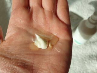 mom e 맘이 내추럴 베이비 케어 크림+바디오일 — 5점을 준 리뷰어가 2021년 2월 올린 사용 사진