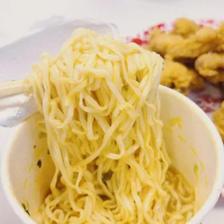 NISSIN 닛신 컵누들  4종 - 씨푸드오리지날, 씨푸드 스파이시, 씨푸드 커리, 씨푸드 XO소스 — 5점을 준 리뷰어가 2022년 11월 올린 사용 사진