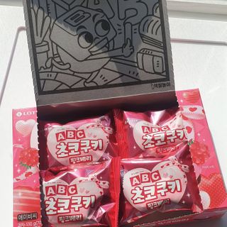 롯데제과 ABC초코쿠키 핑크베리 — 5점을 준 리뷰어가 2021년 2월 올린 사용 사진