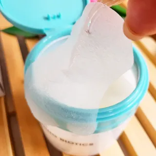 리더스코스메틱 리더스 카밍 바이오틱스 퀵 수딩 패드 — 5점을 준 리뷰어가 2022년 5월 올린 사용 사진