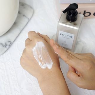 테이크어샤워 [쿠팡+할인쿠폰+무료배송] 포베레 바디로션 FOVERE BODY LOTION 250ML — 5점을 준 리뷰어가 2025년 10월 올린 사용 사진