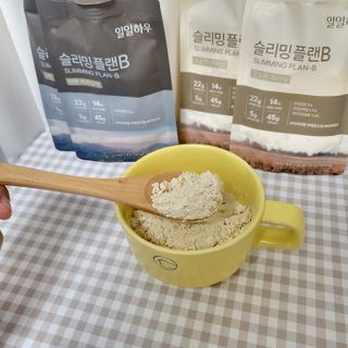 일일하우 슬리밍 플랜B 고소한 귀리맛, 진한 카카오맛 (체중조절식) — 5점을 준 리뷰어가 2023년 5월 올린 사용 사진